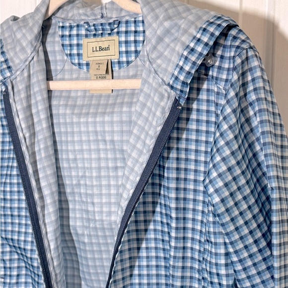 L.L Bean trail light weight jacket - Picture 3 of 11